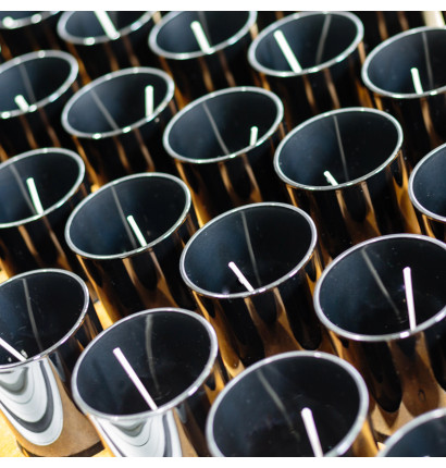 Les coulisses de fabrication des bougies parfumées  LUX ÆTERNA